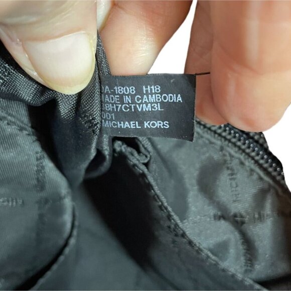 Michael Kors Medium Saffiano Leather Zip Tote Bag Black Pockets in & out - Picture 14 of 15